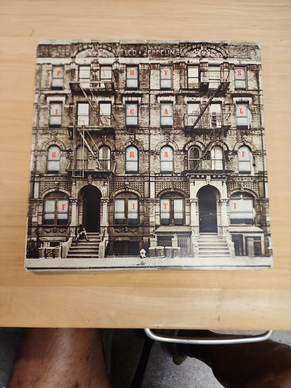 VTG Led Zeppelin's 1975 double album Physical Graffiti fa9865